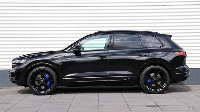 Volkswagen TOUAREG 3.0 TSi eHybrid 4MOTION R Edition | Stoelventilatie | Panoramadak | Dynaudio | Trekhaak | Soft-Close