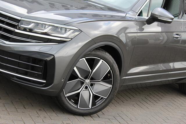 Volkswagen TOUAREG 3.0 TSi eHybrid 4MOTION Elegance | Luchtvering | Trekhaak | Pano | Vol |