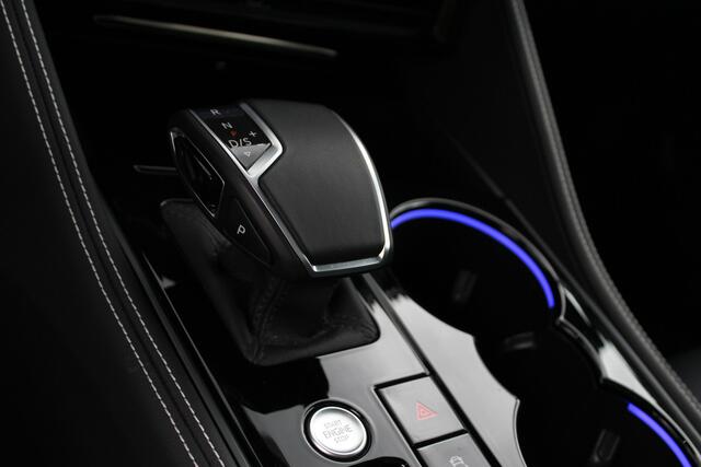 Volkswagen TOUAREG 3.0 TSi eHybrid 4MOTION Elegance | Luchtvering | Trekhaak | Pano | Vol |