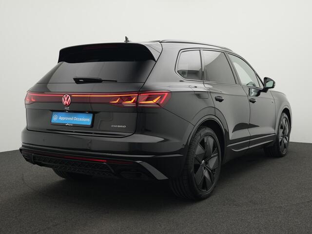 Volkswagen TOUAREG 3.0 TSi 462 pk tiptronic eHybrid 4MOTION | Panoramadak | Trekhaak | Puglia Leder | Nachtzicht | Head-Up Display | Geheugenstoelen | Dynaudio