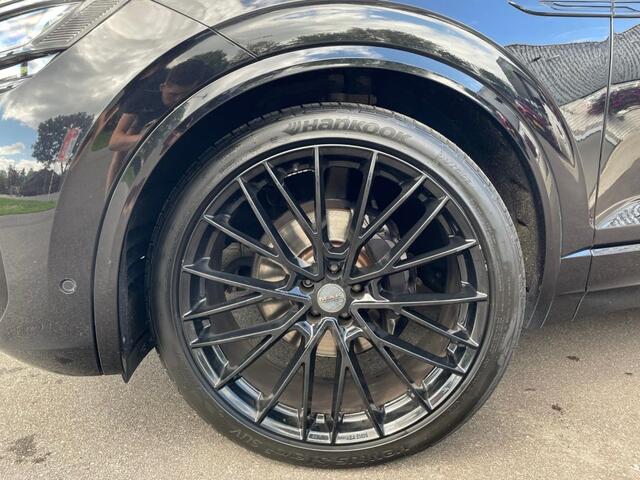 Volkswagen TOUAREG 3.0 TDI R-LINE