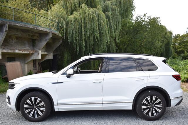 Volkswagen TOUAREG 3.0 TSi eHybrid ATMOSPHERE 4MOTION CAMERA/TREKHAAK/HEAD-UP/PANORAMADAK