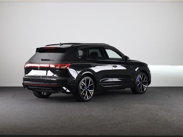 Volkswagen TOUAREG 3.0 TSi eHybrid 4MOTION R Edition 462PK PHEV| DYNAUDIO | Lederpakket "Puglia" |Luchtvering 22 Inch LM | Trekhaak incl Assistent |