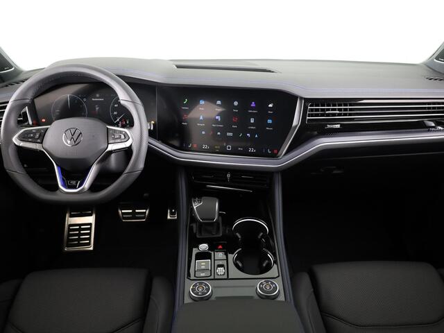Volkswagen TOUAREG 3.0 TSi eHybrid 4MOTION R Edition 462PK PHEV| DYNAUDIO | Lederpakket "Puglia" |Luchtvering 22 Inch LM | Trekhaak incl Assistent |