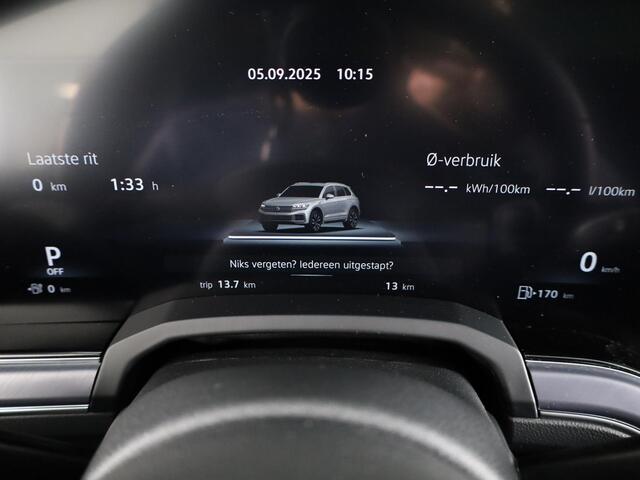 Volkswagen TOUAREG 3.0 TSi eHybrid 4MOTION R Edition 462PK PHEV| DYNAUDIO | Lederpakket "Puglia" |Luchtvering 22 Inch LM | Trekhaak incl Assistent |