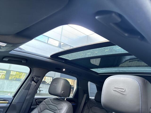 Volkswagen TOUAREG 3.0 TSi 462pk DSG eHybrid 4MOTION R · Luchtvering · Panoramadak · Nachtzicht · 360 Camera · Elek. Trekhaak · Stoelventilatie · Massage · 22'' Inch · Garantie t/m 27-08-2028 of 100.000km