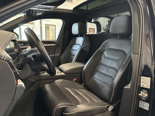 Volkswagen TOUAREG 3.0 V6 TDI R-LINE | MASSAGE | LUCHTV. | EL. TREKHAAK | MEMORY