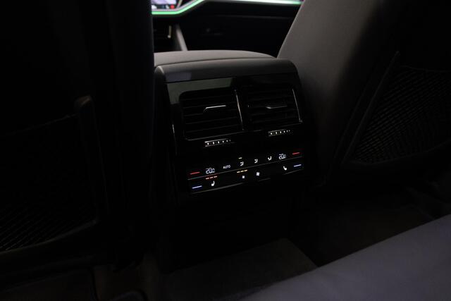 Volkswagen TOUAREG 3.0 TSi eHybrid 4MOTION R | Assistance Pakket | Trekhaak | 21 Inch |