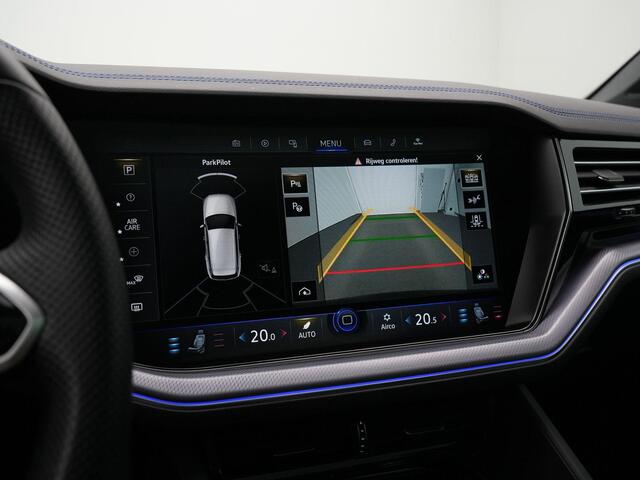 Volkswagen TOUAREG R 3.0 TSi 462 pk tiptronic eHybrid 4MOTION | Panoramadak | Trekhaak | Puglia leder | Head-up display | Stoelventilatie | Geheugenstoel