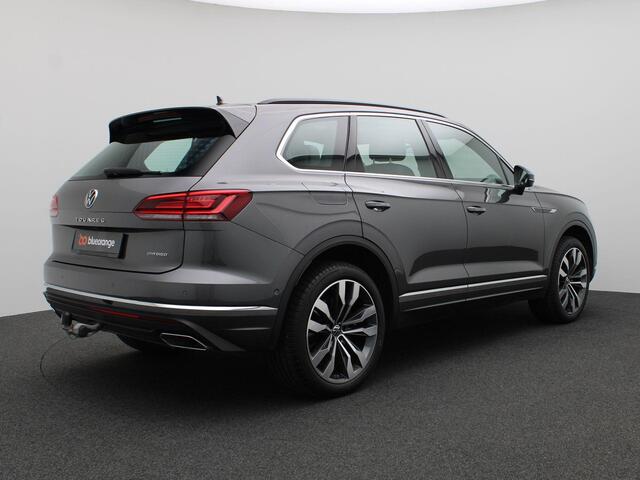 Volkswagen TOUAREG 3.0 TSi eHybrid 4MOTION Elegance 381PK DSG Pano-Schuifdak, Luchtvering, Memorystoel, 360gr. Camera, Trekhaak, Voorruitverwarming, 21" Suzuka LM Velgen