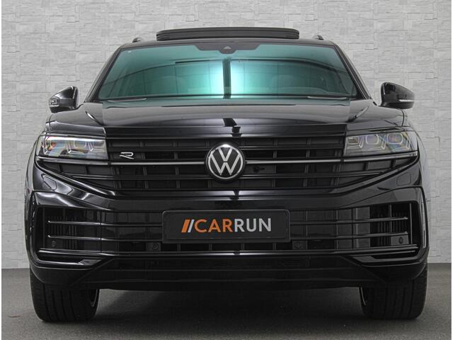 Volkswagen TOUAREG R 3.0 TSI 462PK E-Hybrid | Luchtvering | Puglia-Leder | Panorama | DYN-Audio | Massage | Ventilatie | ACC | Trekhaak | Nachtzicht | Head-Up | Ergo-Comfort | 22" | Keyless-Entry | Memory | 4-Zone Clima | ISO-Glas | Stoelverwarming V+A | Dodehoek | Standkac