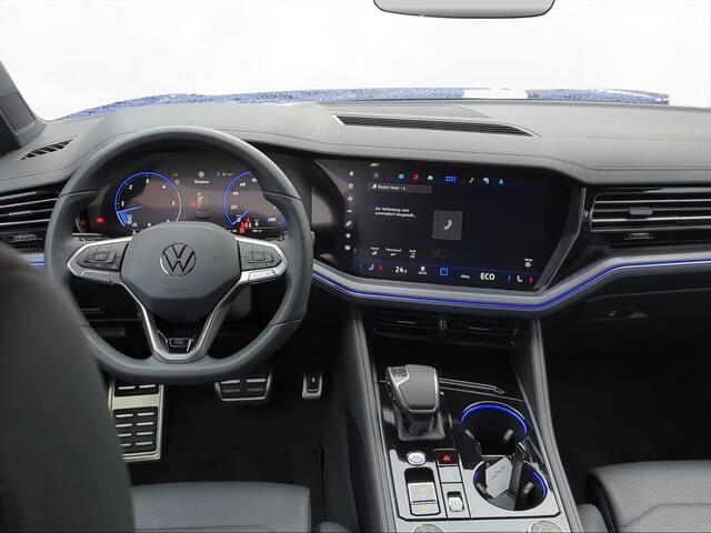 Volkswagen TOUAREG 3.0 TDI R-Line Grijs Kenteken ACC Stoelkoeling Luchtvering Trekhaak Head-Up