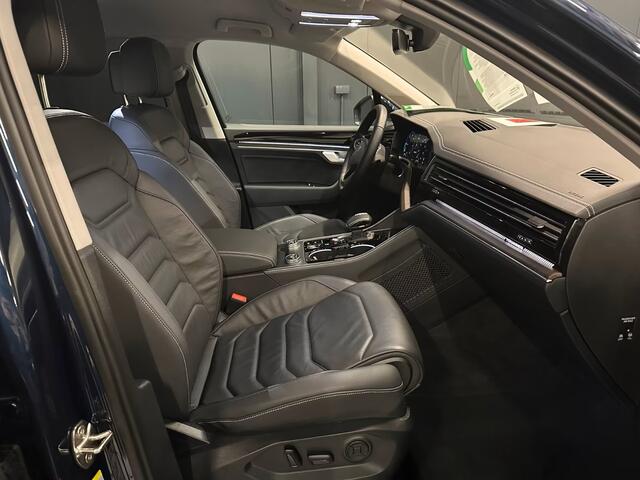 Volkswagen TOUAREG 3.0 TDI Elegance Grijs Kenteken ACC Luchtvering Comfortstoelen Trekhaak