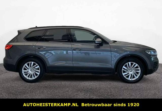 Volkswagen TOUAREG 3.0 TDI Grijs Kenteken ACC Luchtvering Comfortstoelen Trekhaak