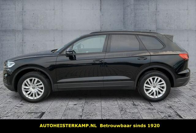Volkswagen TOUAREG 3.0 TDI Grijs Kenteken ACC Luchtvering Comfortstoelen Trekhaak