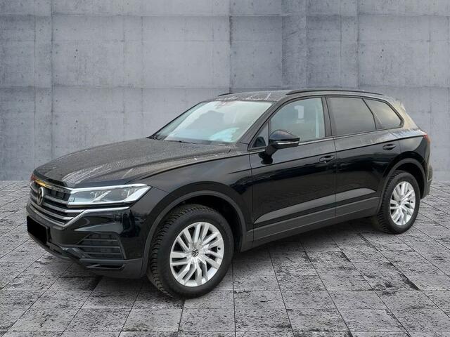 Volkswagen TOUAREG 3.0 TDI Grijs Kenteken ACC Luchtvering Comfortstoelen Trekhaak