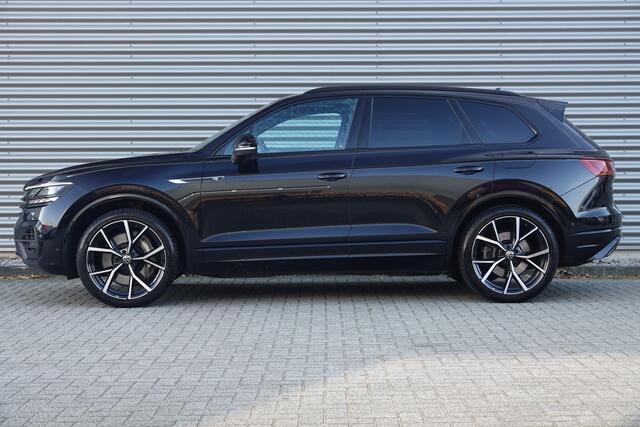 Volkswagen TOUAREG 3.0 Tsi 4MOTION R | Pano | Nachtzicht | Trekhaak | Massage | Ventilatie | HUD | ACC |