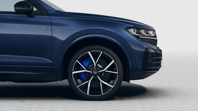 Volkswagen TOUAREG 3.0 TSI eHybrid 4MOTION 462 Tiptronic R Edition | Buitenspiegels elektrisch instel-, verwarm- en inklapbaar | Diefstalalarm | Telefoon draadloos oplaadbaar (Wireless Charging)