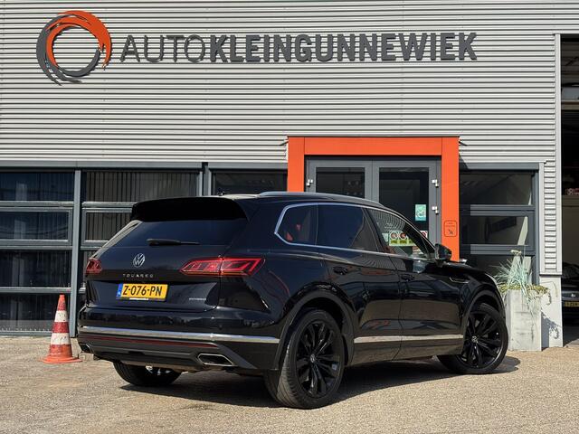 Volkswagen TOUAREG 3.0 TSi eHybrid 4MOTION / 3.500kg Trekgewicht / Incl Winterset / Wegklapbare Trekhaak / Schuifkanteldak /