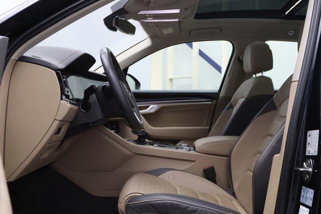 Volkswagen TOUAREG 3.0 TDI 286 PK Atmosphere R-Line, Luchtvering, Trekhaak, Panoramadak, Adap. Cruise Control