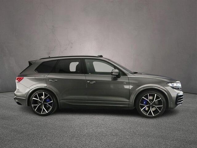 Volkswagen TOUAREG R Edition 3.0 TSI eHybrid 462pk Tiptronic Trekhaak, Luchtvering, Lederen bekleding, Panoramadak, Adaptive cruise control, Elektrische achterklep, LED matrix koplampen