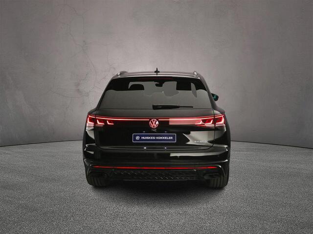 Volkswagen TOUAREG R Edition 3.0 TSI eHybrid 462pk Tiptronic Trekhaak, DYN audio, Luchtvering, Lederen bekleding, 360 camera, Achteruitrijcamera, Adaptive cruise control