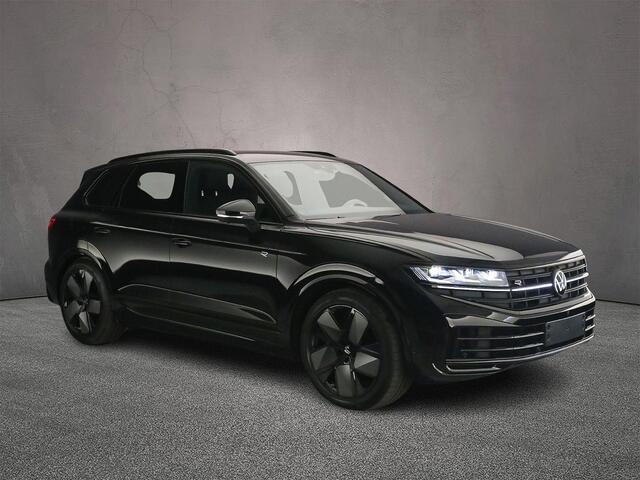Volkswagen TOUAREG R Edition 3.0 TSI eHybrid 462pk Tiptronic Trekhaak, DYN audio, Luchtvering, Lederen bekleding, 360 camera, Achteruitrijcamera, Adaptive cruise control
