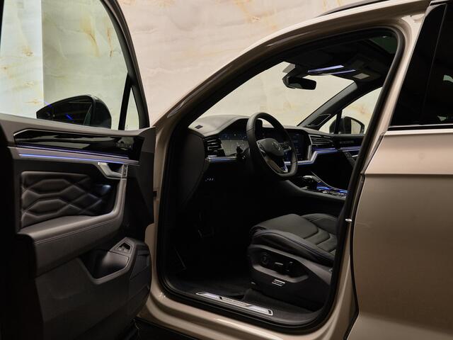 Volkswagen TOUAREG R V6 eHybrid 4Motion Final Edition, pano, tr.haak, Dynaudio, 22'', luchtv., matrix-LED, memory, HUD, keyless, ACC, privacy