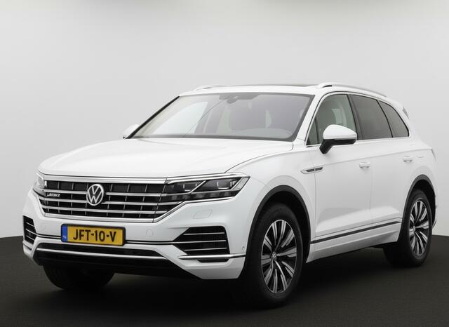 Volkswagen TOUAREG 3.0 TSi eHybrid ATMOSPHERE 4MOTION TREKHAAK/HEAD-UP/PANORAMADAK