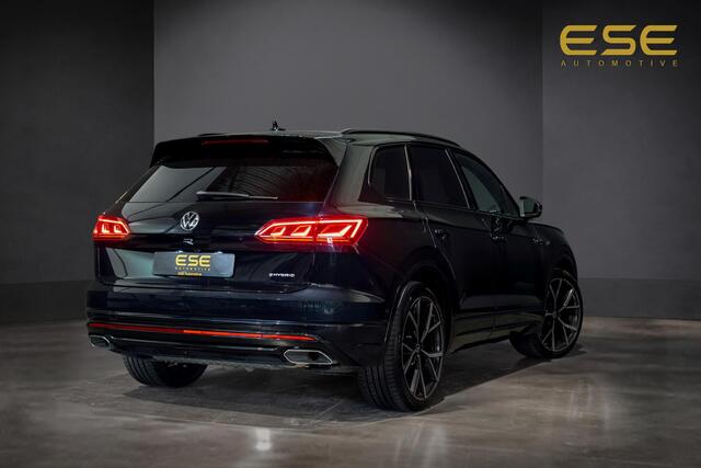 Volkswagen TOUAREG 3.0 TSi 4MOTION R | Panorama| Dynaudio | 360 Camera | Nachtzicht | Trekhaak | HUD