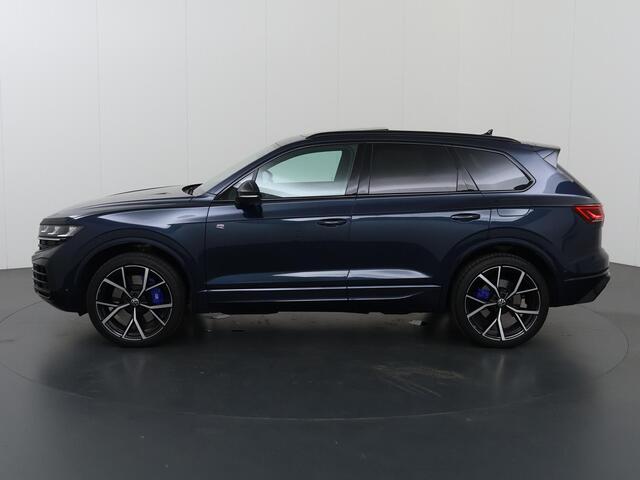 Volkswagen TOUAREG 3.0 TSi eHybrid 4MOTION R | HUD | Dyna Audio | Trekhaak | Nachtzicht | Stoelverwarming voor en achter | Panoramadak | Matrix LED | Luchtvering | Stoelmassage | Comfort-Pakket | SoftClose |