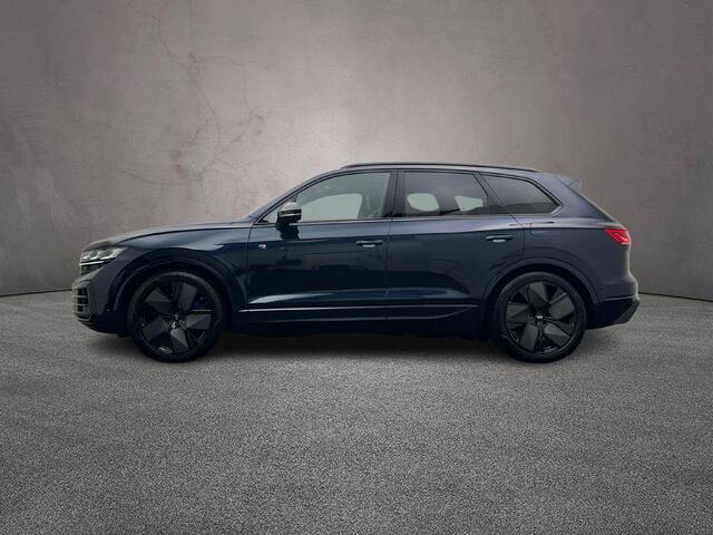 Volkswagen TOUAREG R 3.0 TSI eHybrid 462pk Tiptronic Trekhaak, Luchtvering, Lederen bekleding, 360 camera, Achteruitrijcamera, Adaptive cruise control, LED matrix koplampen