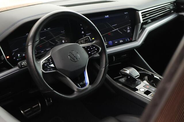 Volkswagen TOUAREG R 3.0 TSI 462pk eHybrid 4MOTION Trekhaak 360Camera Luchtvering Head-Up Leder Panoramadak Keyless Navigatie