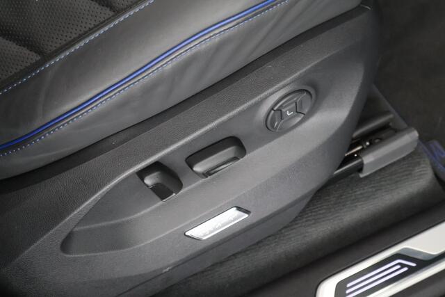 Volkswagen TOUAREG R 3.0 TSI 462pk eHybrid 4MOTION Trekhaak 360Camera Luchtvering Head-Up Leder Panoramadak Keyless Navigatie