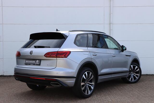 Volkswagen TOUAREG 3.0 TSi eHybrid 4MOTION Elegance Black Style 367pk