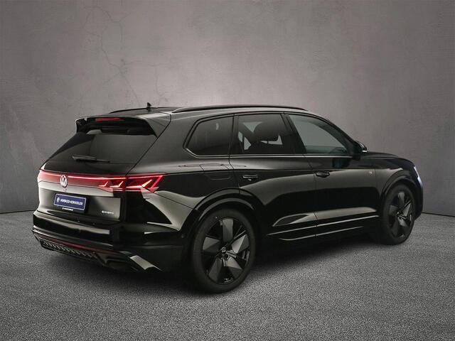 Volkswagen TOUAREG R 3.0 TSI eHybrid 462pk Tiptronic Trekhaak, DYN audio, Lederen bekleding, Luchtvering, Adaptive cruise control, 360 camera, Elektrische achterklep