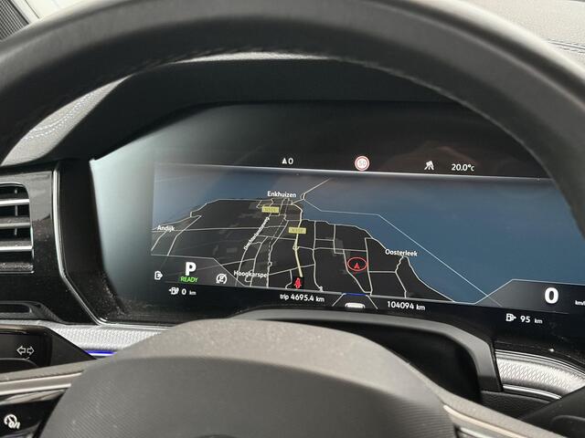 Volkswagen TOUAREG 3.0 TSi 4MOTION R LINE - PANORAMADAK - TREKHAAK - LUCHTVERING - HUD - 360 CAMERA - SFEERVERLICHTING - MASSAGE STOELEN