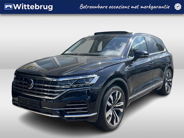 Volkswagen TOUAREG 3.0 TSi eHybrid 4MOTION Elegance / 381 PK/ AUTOMAAT/ TREKHAAK/ LUCHTVERING/ PANO/ MEMORY SEAT/ STOELVERWARM. & VERKOELING/ APP-CONNECT/ 360 CAMERA/ LEER