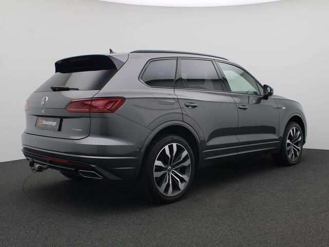 Volkswagen TOUAREG 3.0 TSi eHybrid 4MOTION R 462PK Aut. SOH 89,68%, Panoramadak, Trekhaak, Memorystoelen, Servosluiting, Nachtzichtcamera, 21" LM Velgen, Luchtvering