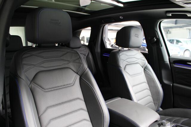Volkswagen TOUAREG 3.0 TSi R 4-Motion 462 PK | Panoramadak | Head-Up display | Climate Seats | Keyless | Dynaudio | Matrix Led