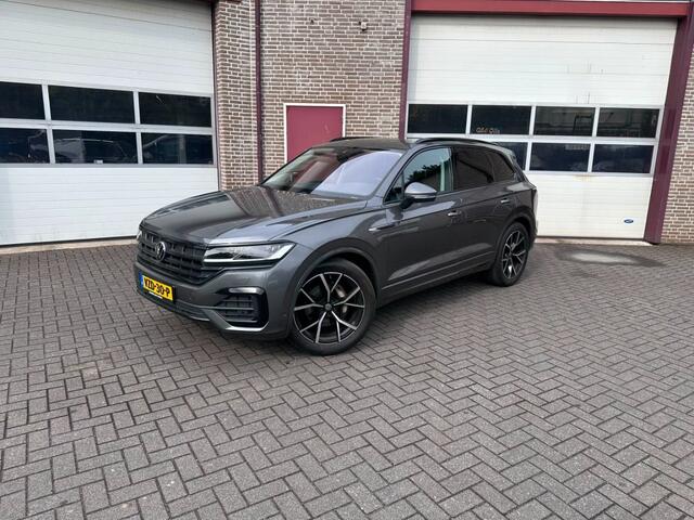 Volkswagen TOUAREG 3.0 tdi R-line - Grijs kenteken - Trekhaak - 231PK