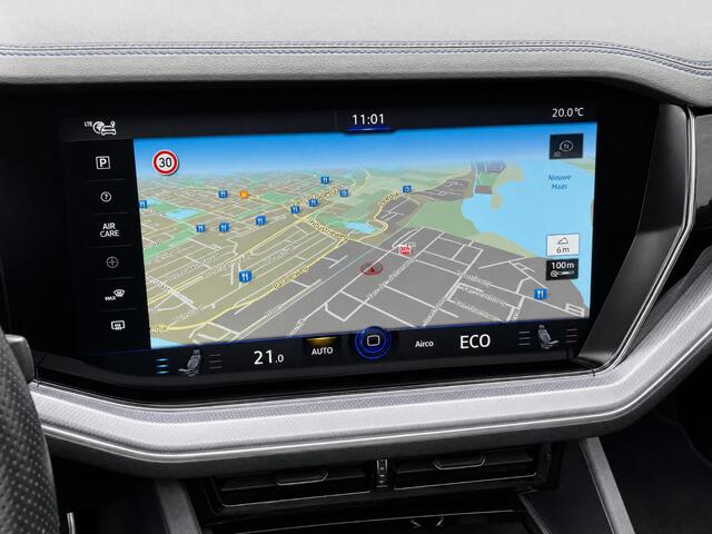 Volkswagen TOUAREG 3.0TSI 340kW/462PK R-line · Panoramadak · Trekhaak · Leder · Luchtvering