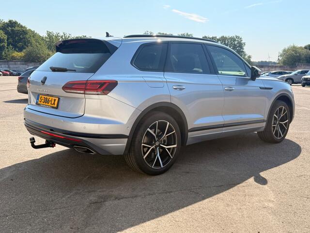 Volkswagen TOUAREG 3.0 TSi V6 | Black Edition | 4MOTION R-line velgen | Pano | Leder | Virtual | ACC | Full Options | Beurt gehad.