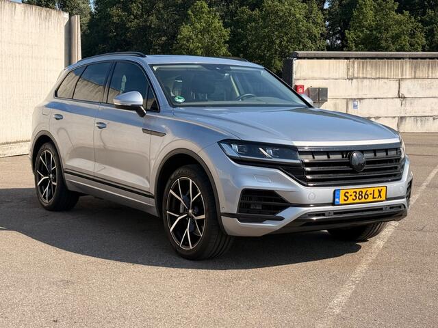 Volkswagen TOUAREG 3.0 TSi V6 | Black Edition | 4MOTION R-line velgen | Pano | Leder | Virtual | ACC | Full Options | Beurt gehad.