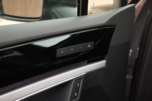 Volkswagen TOUAREG 3.0 TSi eHybrid 380pk 4MOTION Elegance Stoelventilatie 360Camera Trekhaak Keyless Panoramadak Leder Virtual Cockpit Navigatie