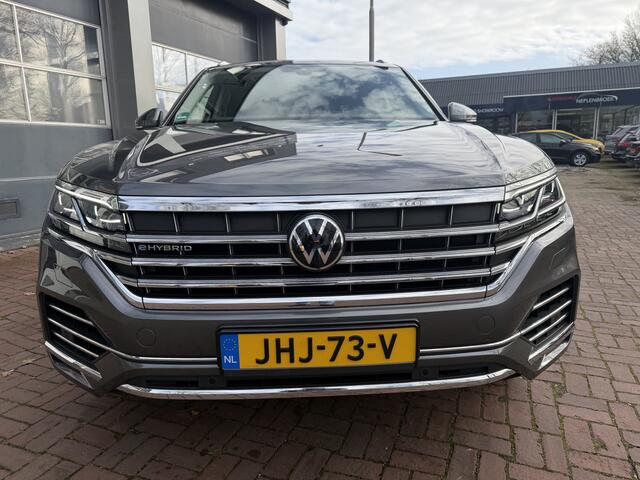 Volkswagen TOUAREG 3.0 TSi eHybrid 4MOTION km 48.000 nap 1e eigenaar