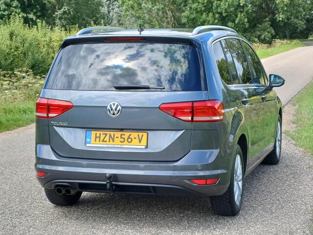 Volkswagen TOURAN 1.4 TSI Highline /Leder/Trekh./Camera/Navi/Cruise/16"/