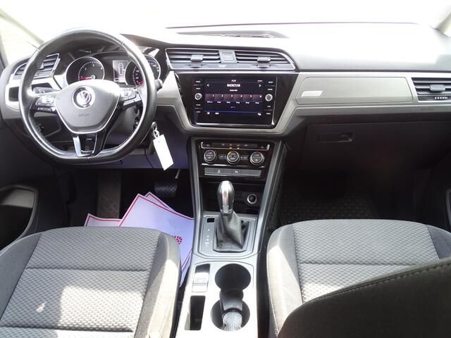 Volkswagen TOURAN 2.0 TDI SCR Comfortline AUTOMAAT| NAVIGATIE| PARKEER SENSOREN| AIRCO/ECC|CRUISE CONTROL|
