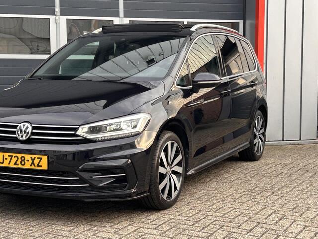 Volkswagen TOURAN 1.5 TSI Highline Business R 7p | R-Line | Pano | Navi | LM | Stoel verwarming |