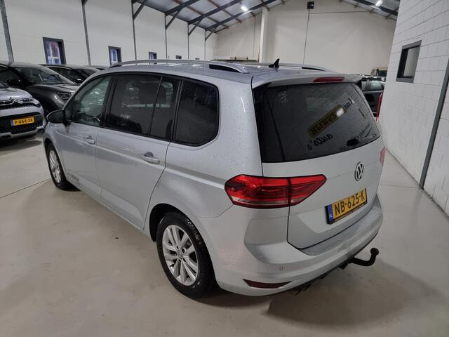 Volkswagen TOURAN 1.4 TSI Connected Series Pdc | Lmv | Panoramadak | Trekhaak | Keyless